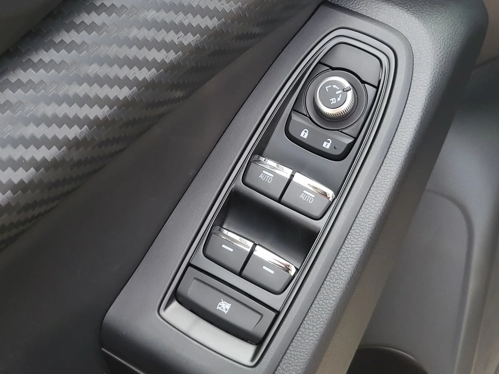 New 2026 MAGNETITE GRAY METALLIC Subaru Premium 7-Passenger image 9
