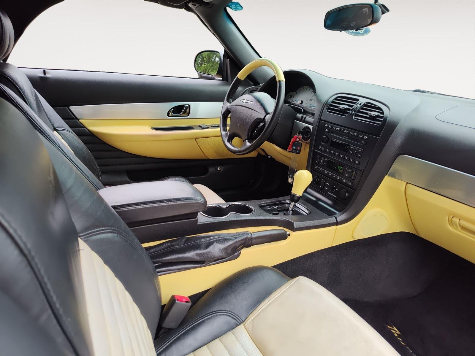 Used 2002 Inspiration Yellow Ford Deluxe image 15