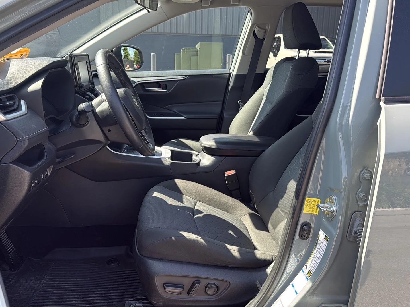 Used 2022 Lunar Rock Toyota XLE image 9