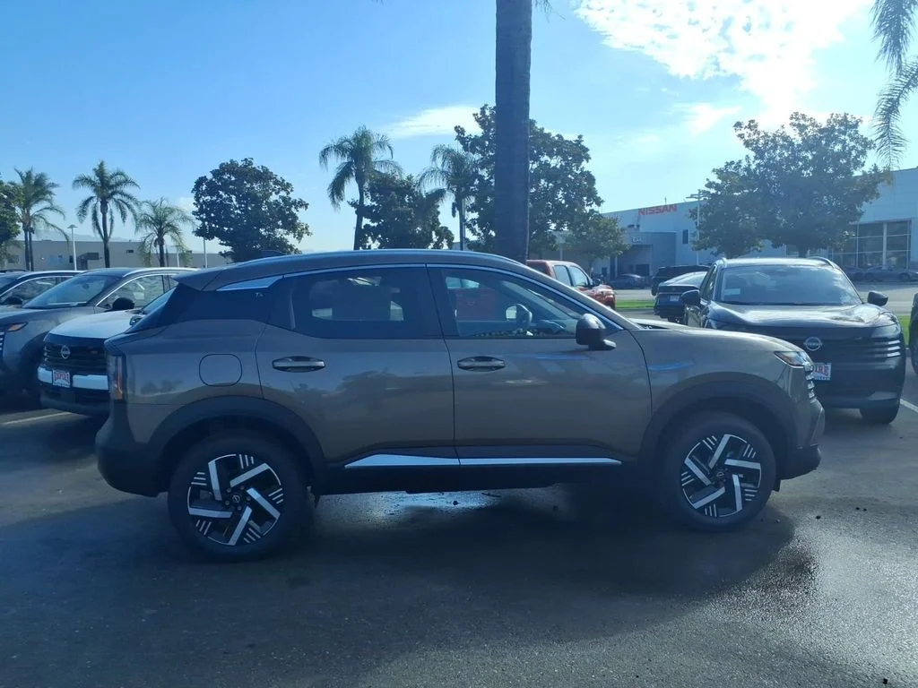 New 2026 Canyon Bronze Metallic Nissan SV image 7