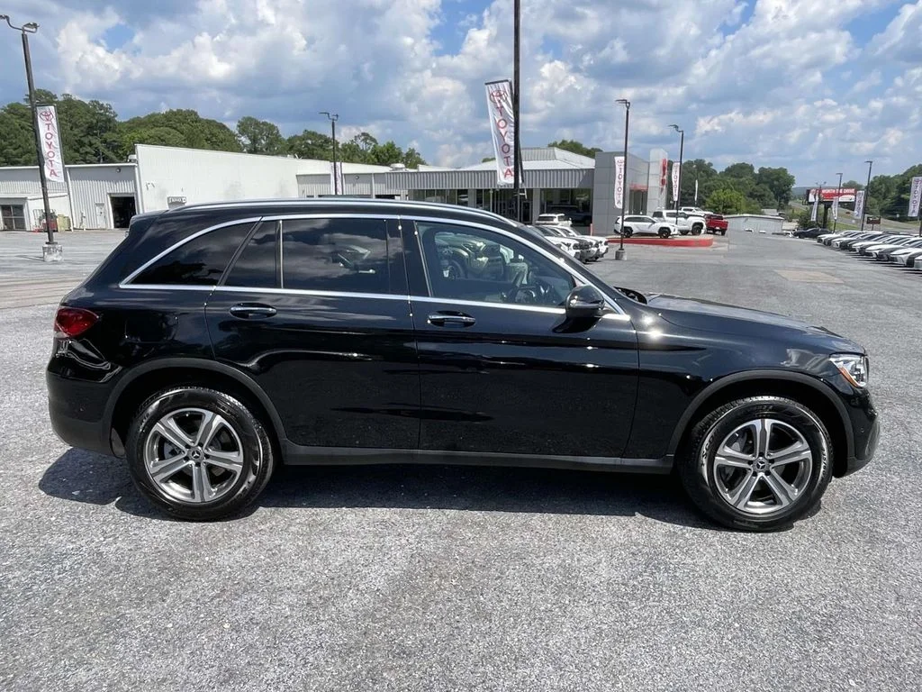 Used 2021 Black Mercedes-Benz 300 4MATIC® image 2
