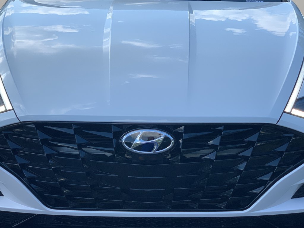 Used 2023 Serenity White Hyundai SEL image 42