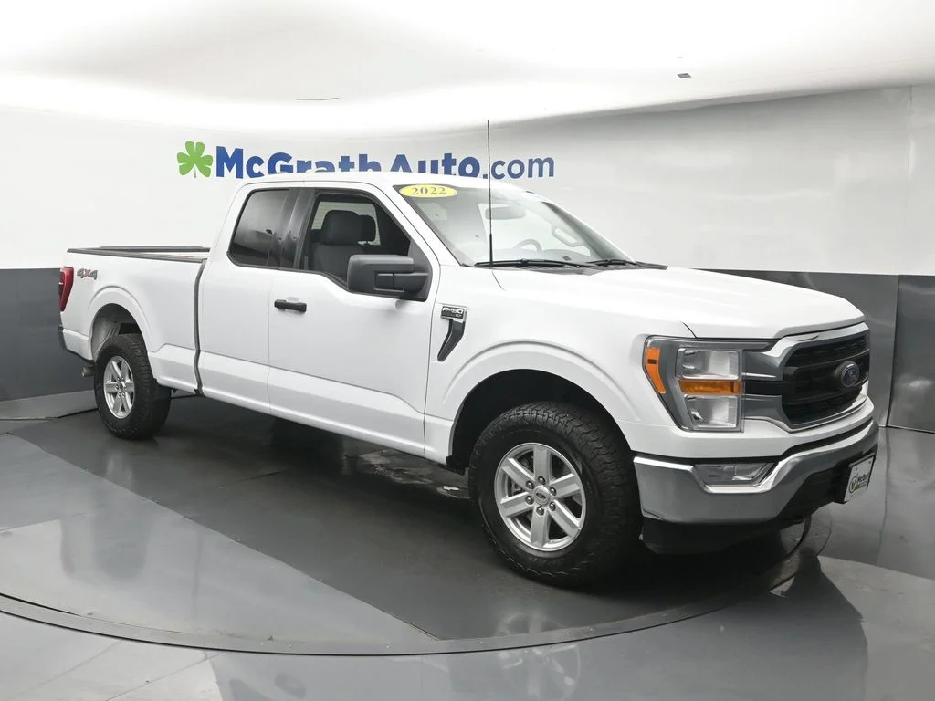 Certified Used 2022 White Ford XLT image 2