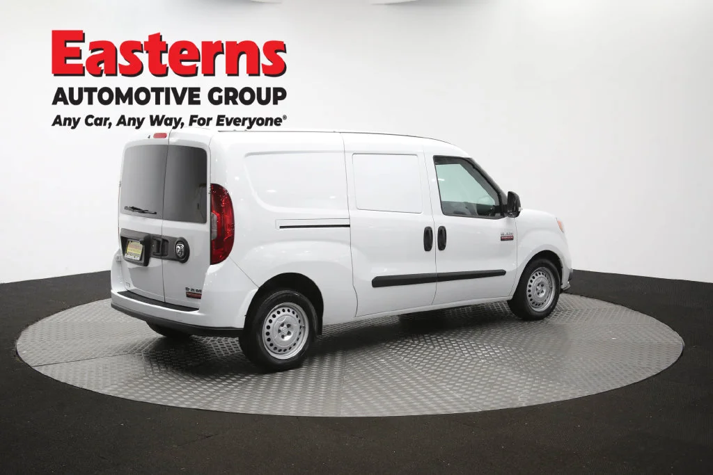 Used 2022 White Ram Base image 42