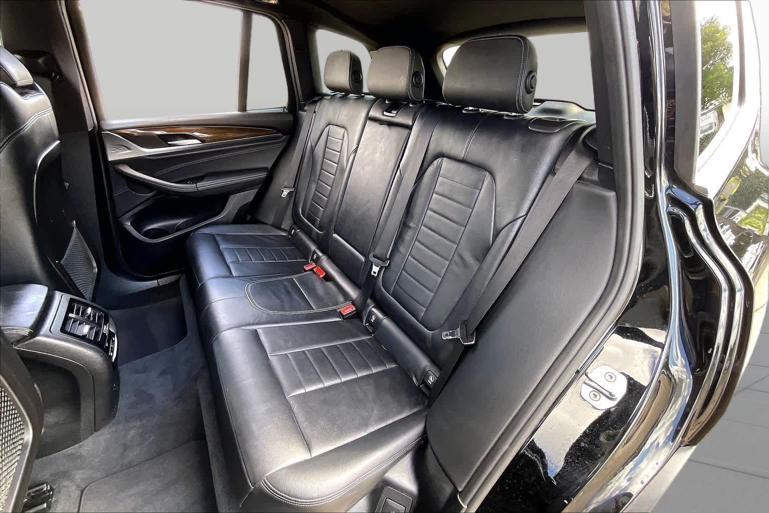 Used 2019 Jet Black BMW xDrive30i image 21