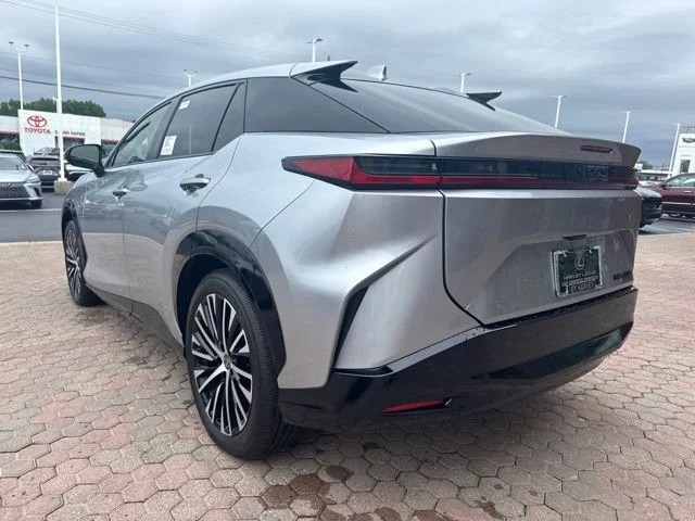 New 2026 Iridium Lexus 450e Premium image 10