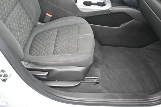 Used 2022 Summit White Chevrolet LT image 31