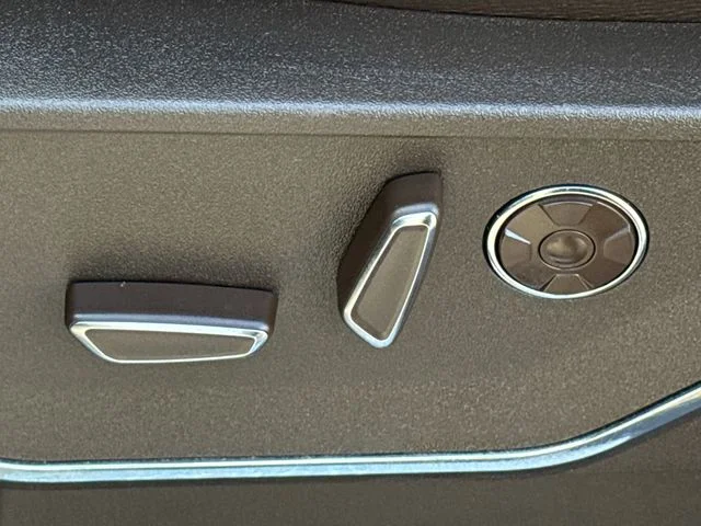 Used 2022 Black Ford King Ranch image 22