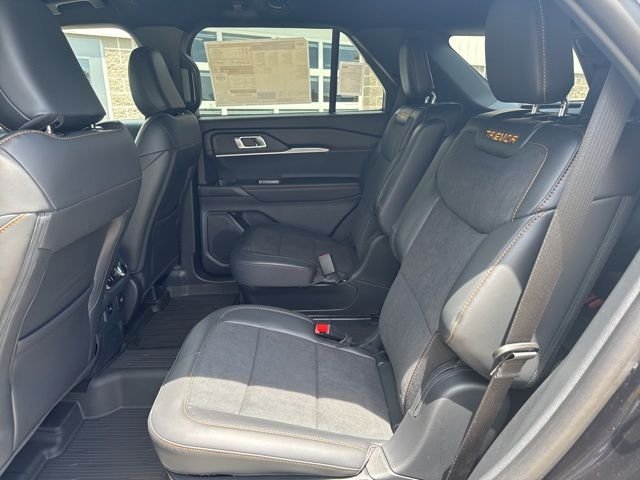 New 2026 Agate Black Metallic Ford Tremor® image 12