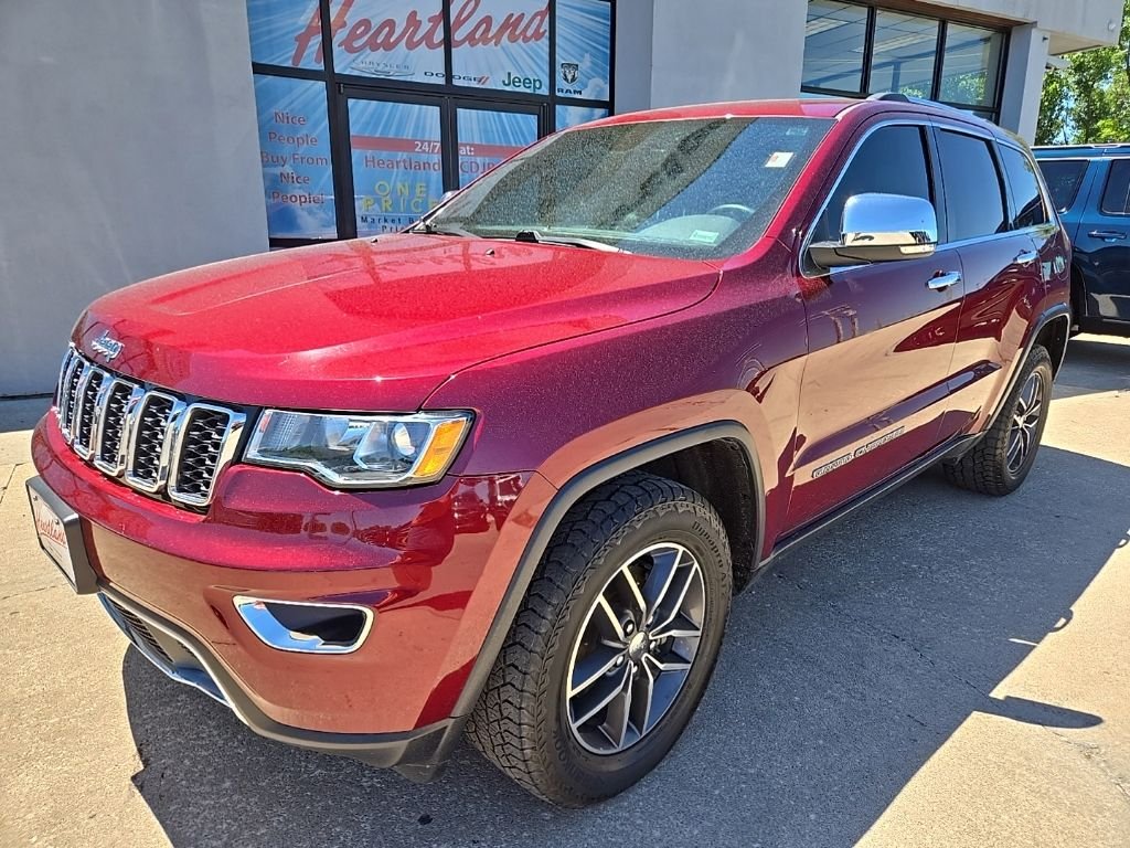 Used 2018 Jeep Grand Cherokee Limited with VIN 1C4RJFBG8JC425824 for sale in Kansas City