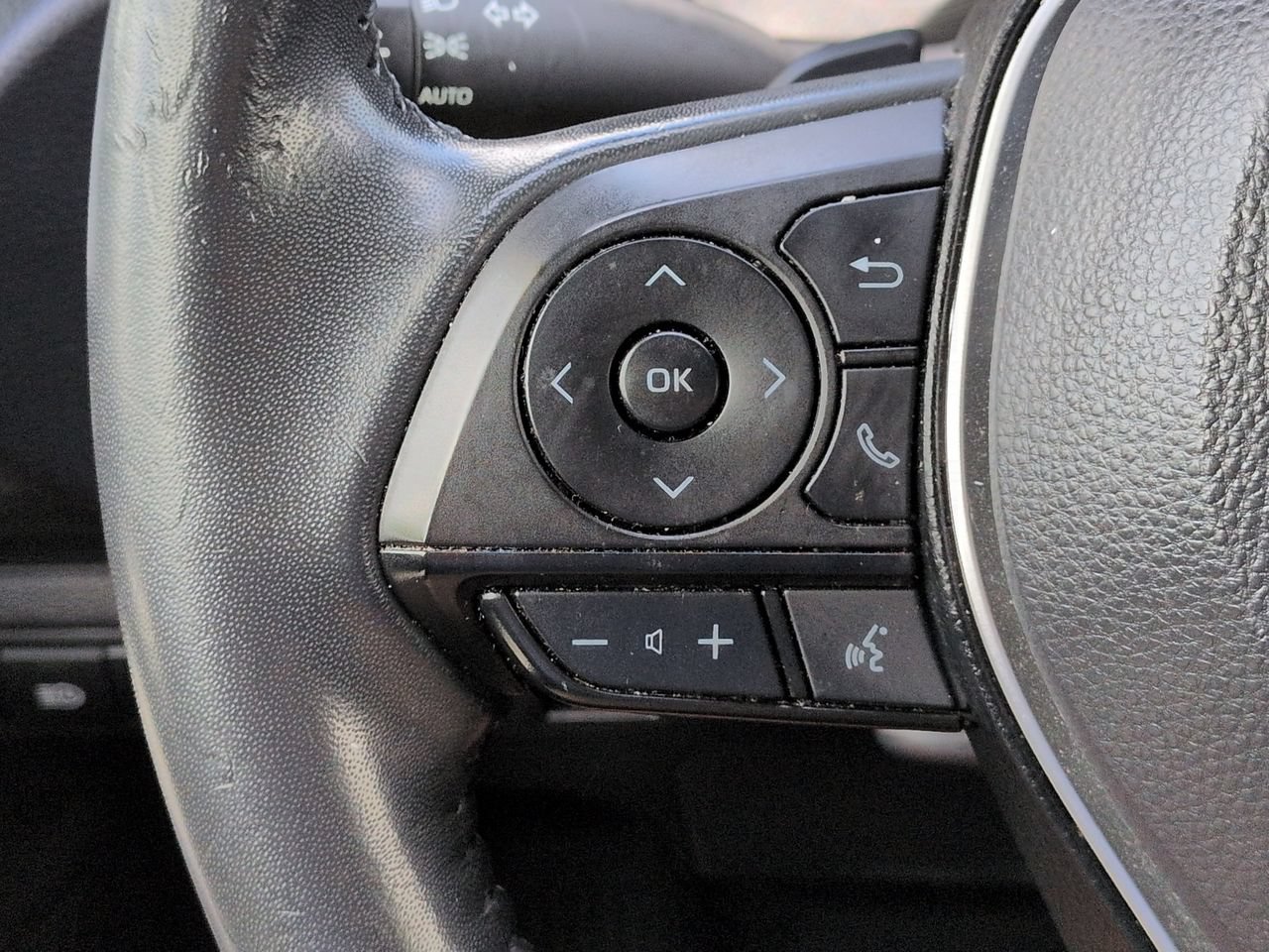 Used 2021 Blizzard Pearl Toyota SE image 25