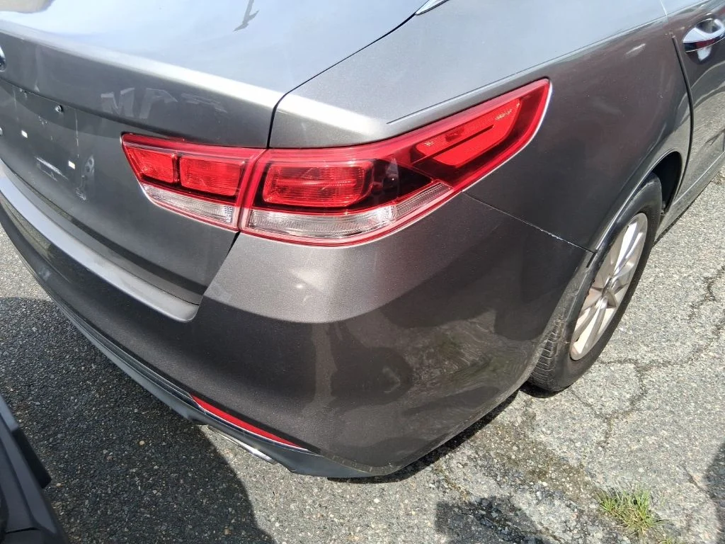Used 2017 Silver Kia LX image 8