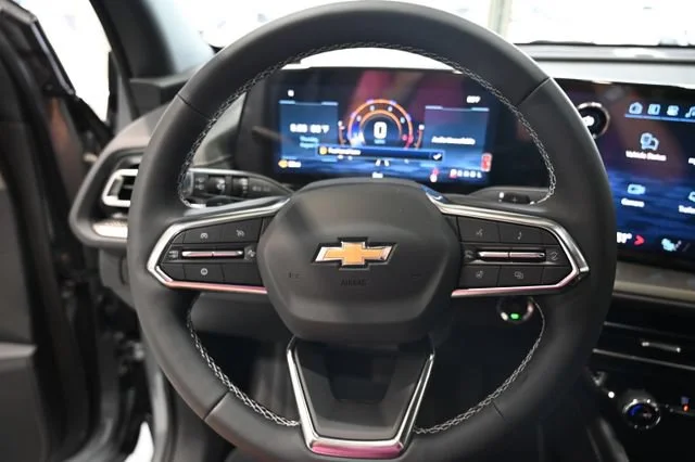 New 2027 Sterling Gray Metallic Chevrolet LT image 21