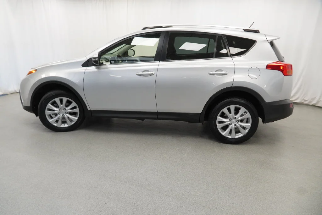 Used 2013 Silver Toyota Limited image 6