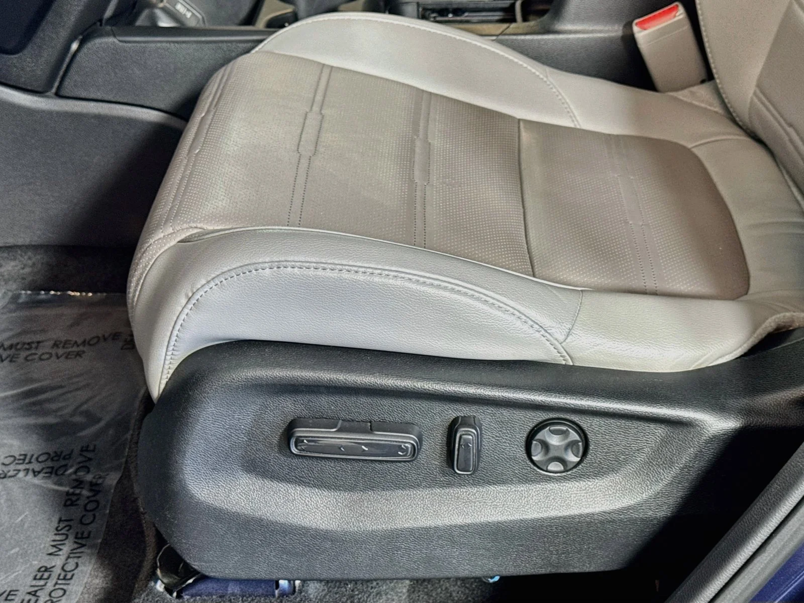 Used 2018 Obsidian Blue Pearl Honda Touring image 18