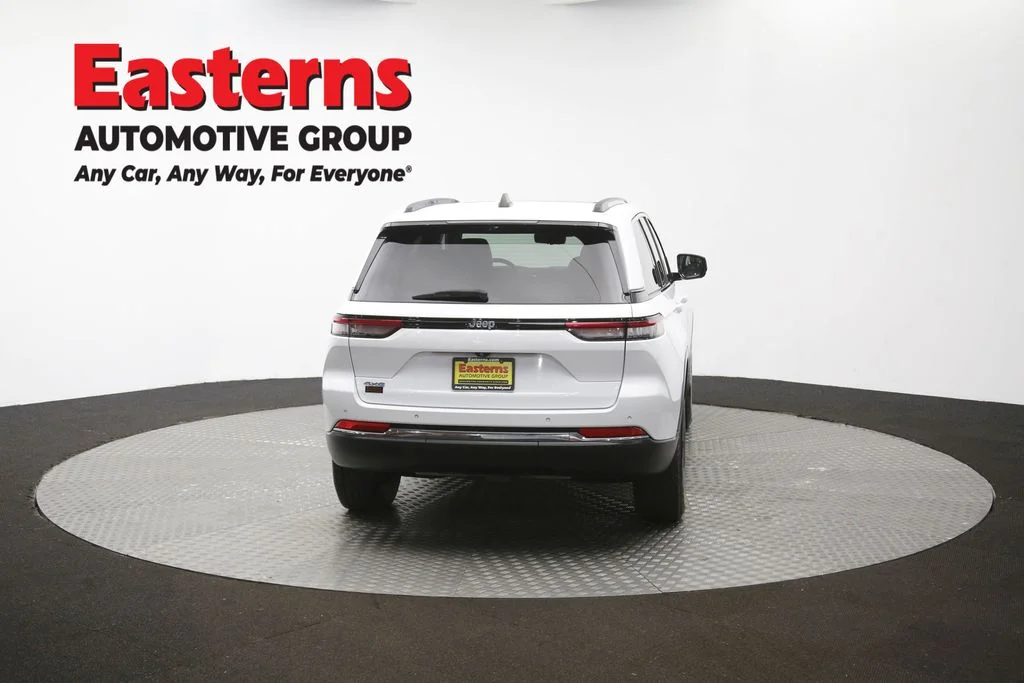 Used 2022 White Jeep 4xe image 41