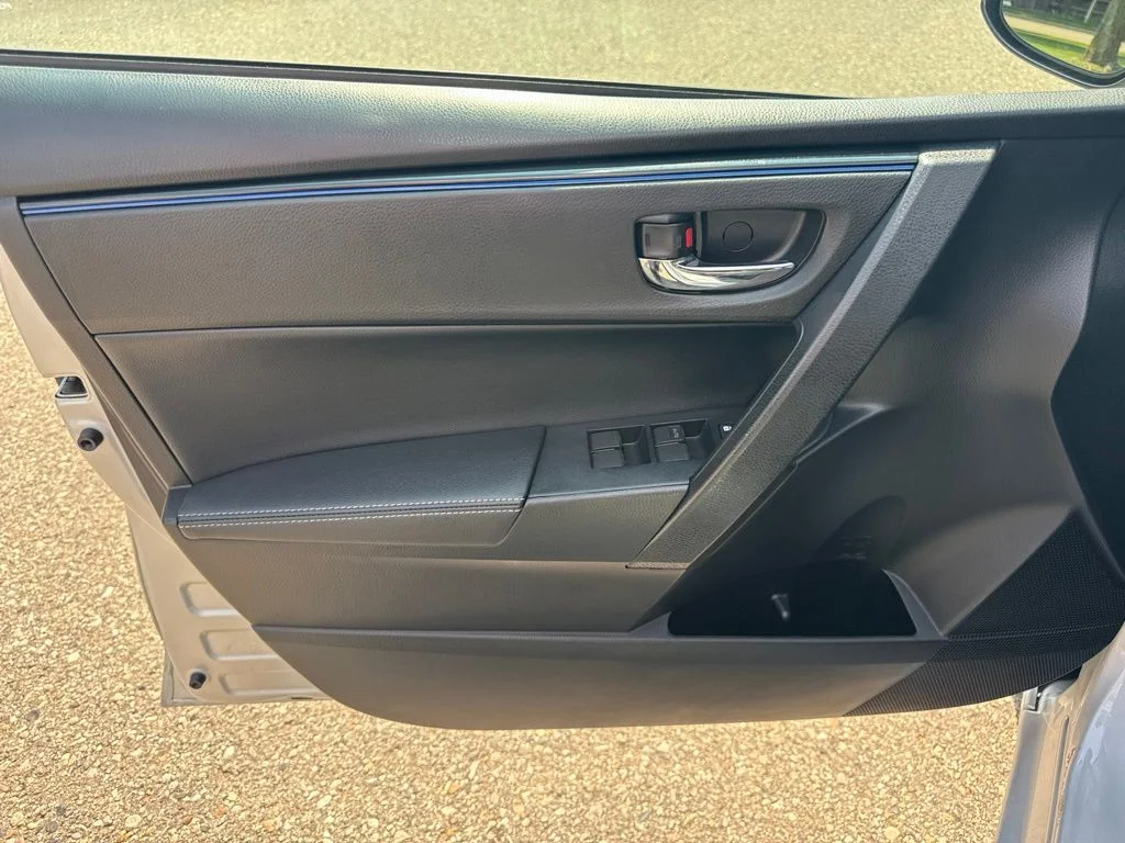 Used 2019 Silver Toyota SE image 54