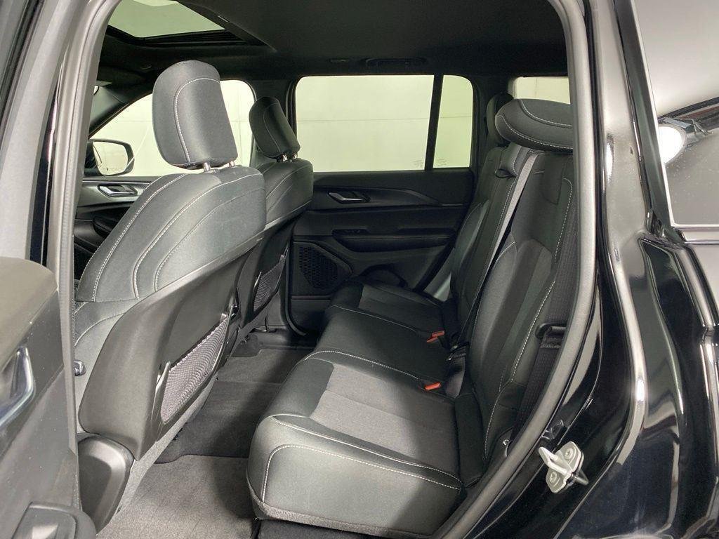 2025 Jeep Grand Cherokee Laredo - Photo 25