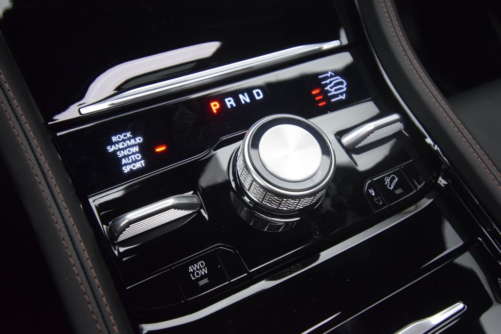 New 2026 Silver Zynith Exterior Paint Jeep Summit image 24