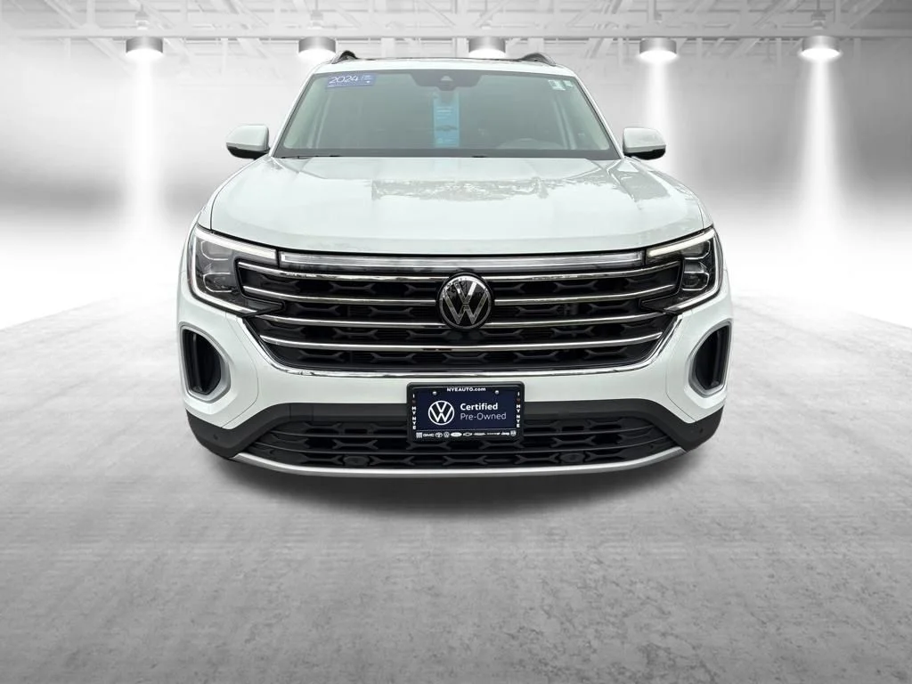 Used 2024  Volkswagen 2.0T SE w/Technology image 9