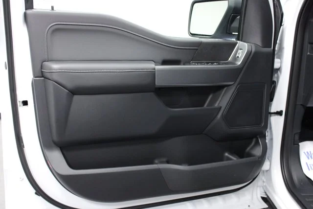 New 2026 Oxford White Ford XLT image 34