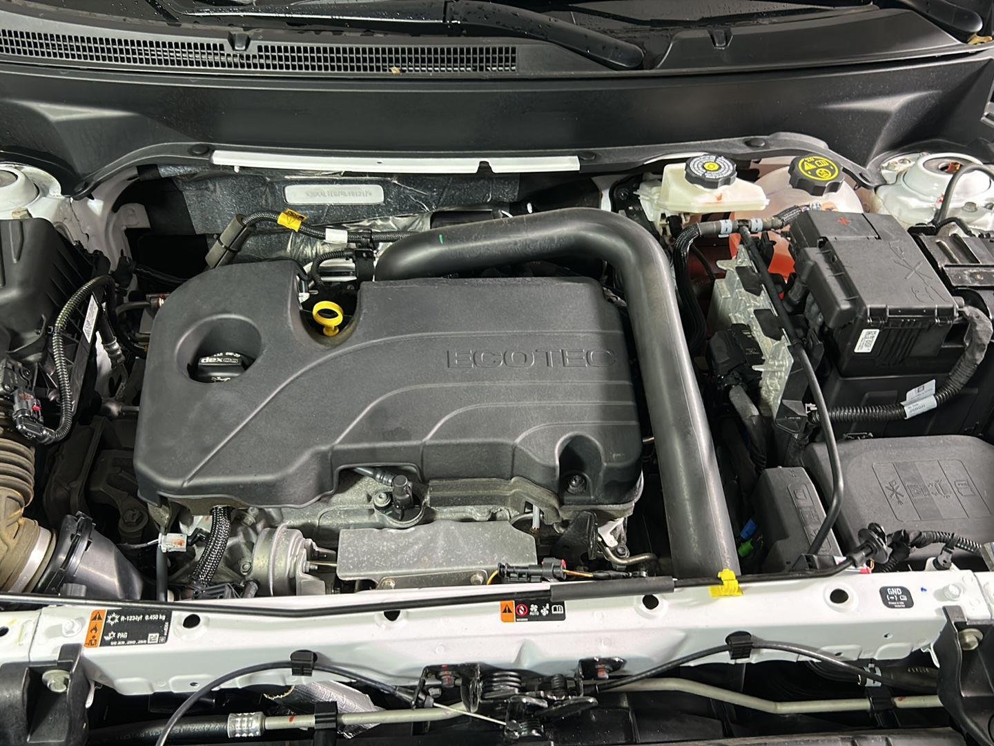 Used 2024 Summit White GMC SLE image 13