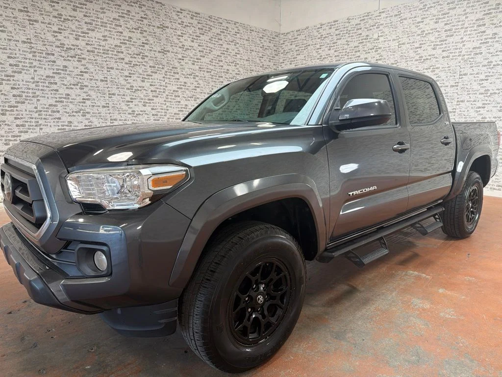 Used 2021 Magnetic Gray Metallic Toyota SR5 image 3