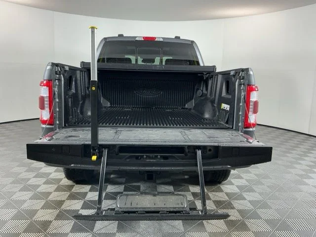 Used 2023 Gray Ford Lariat image 8