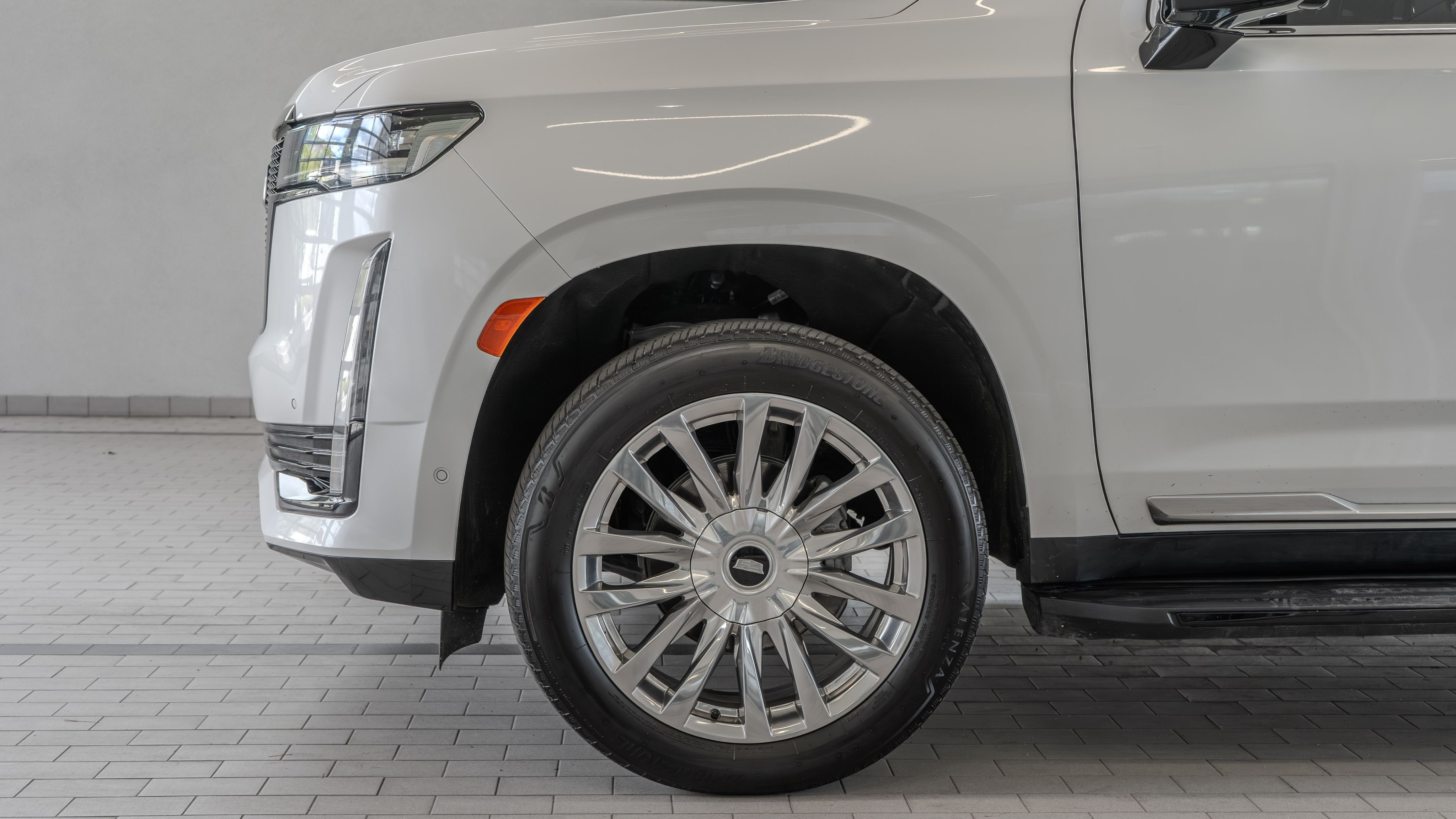 Used 2023 Crystal White Tricoat Cadillac Premium Luxury image 4