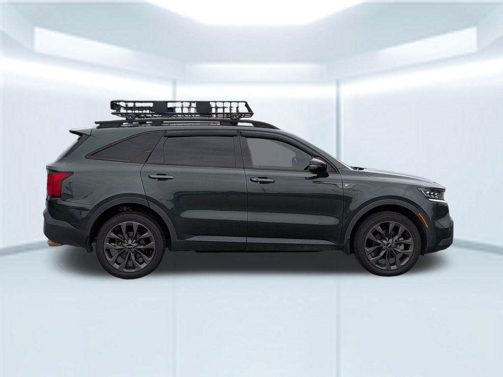 Used 2023 Green Kia X-Line SX Prestige image 7