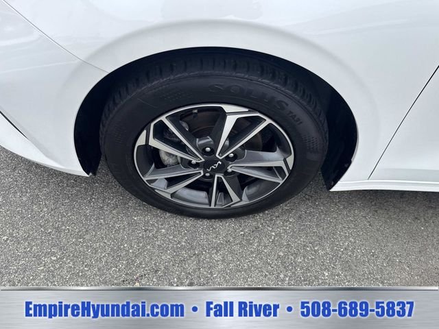 2024 Kia Forte LXS - Photo 11