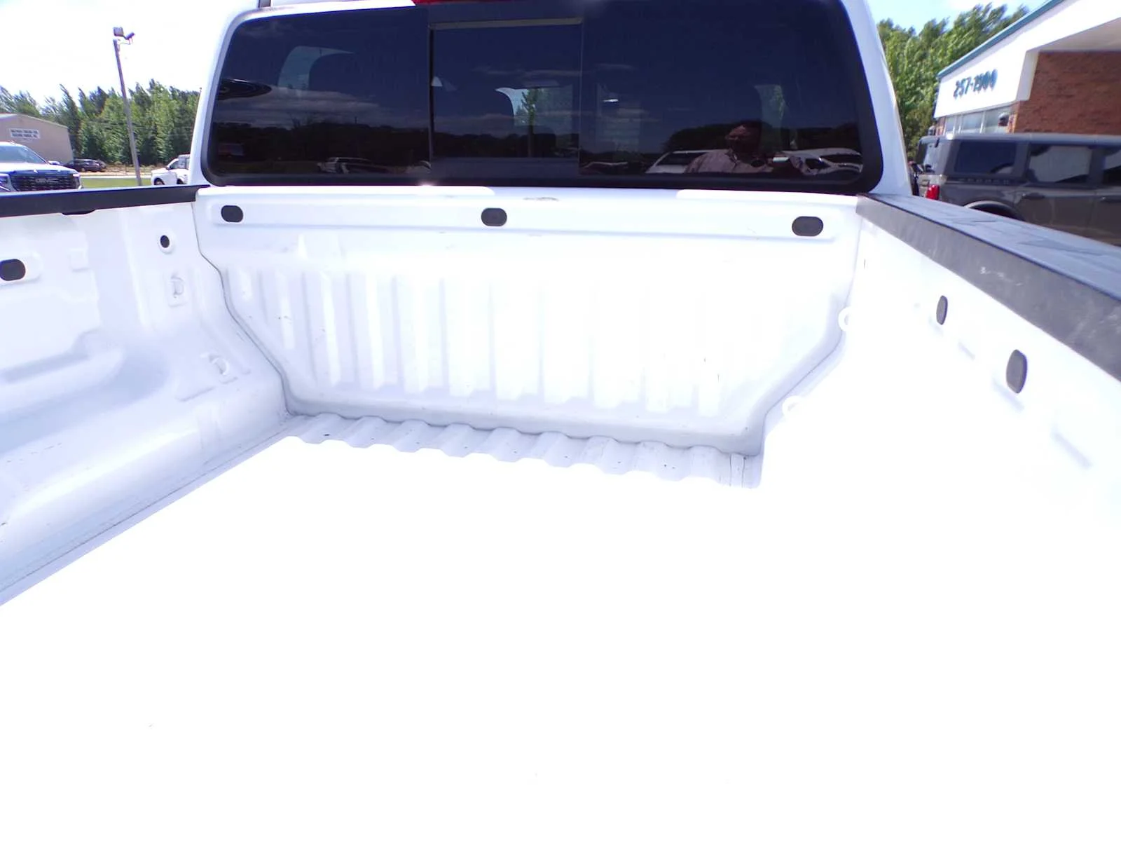 Used 2024 Summit White Chevrolet 4WD Z71 image 7