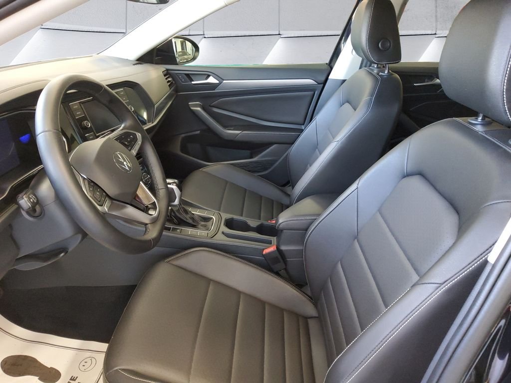 Used 2024  Volkswagen 1.5T SE image 7