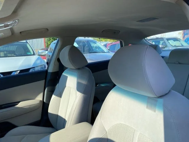 Used 2016 Purple Kia LX image 11