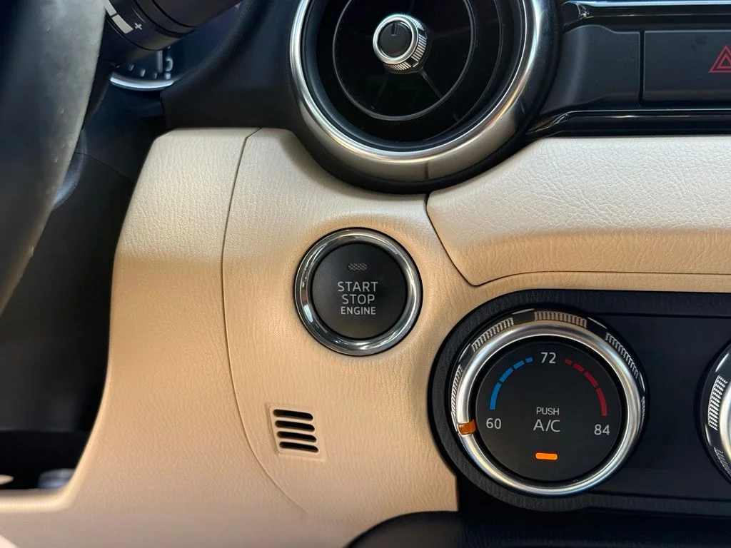 Used 2016 Red Mazda Grand Touring image 27