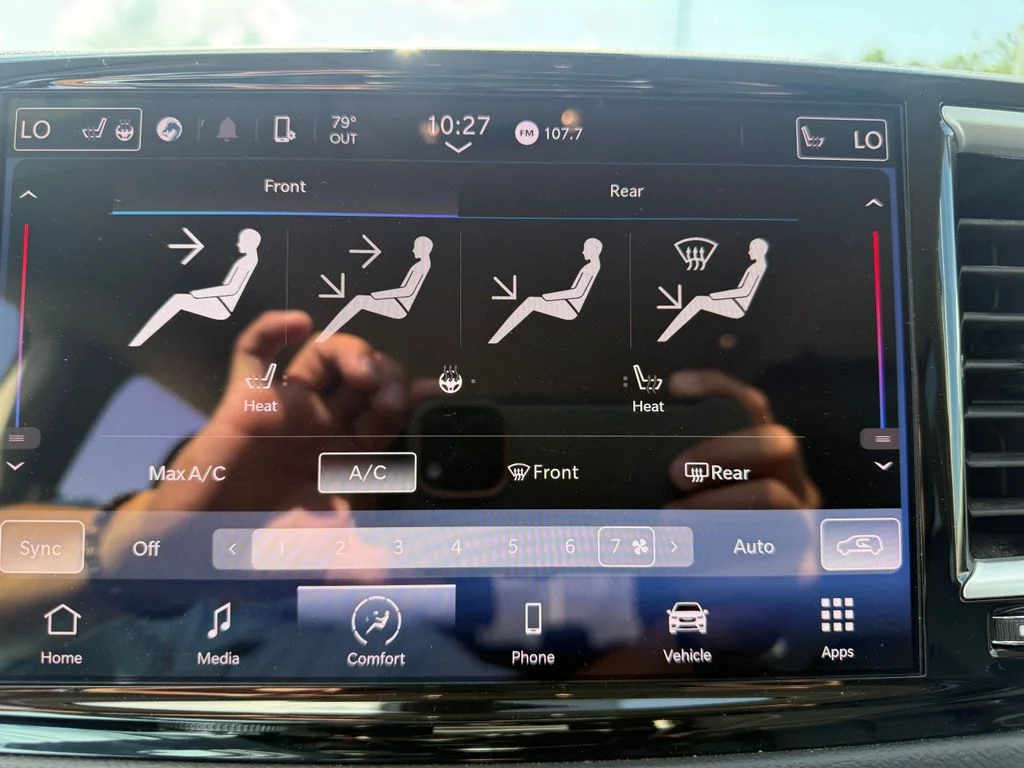 Used 2023 White Chrysler Touring L image 12