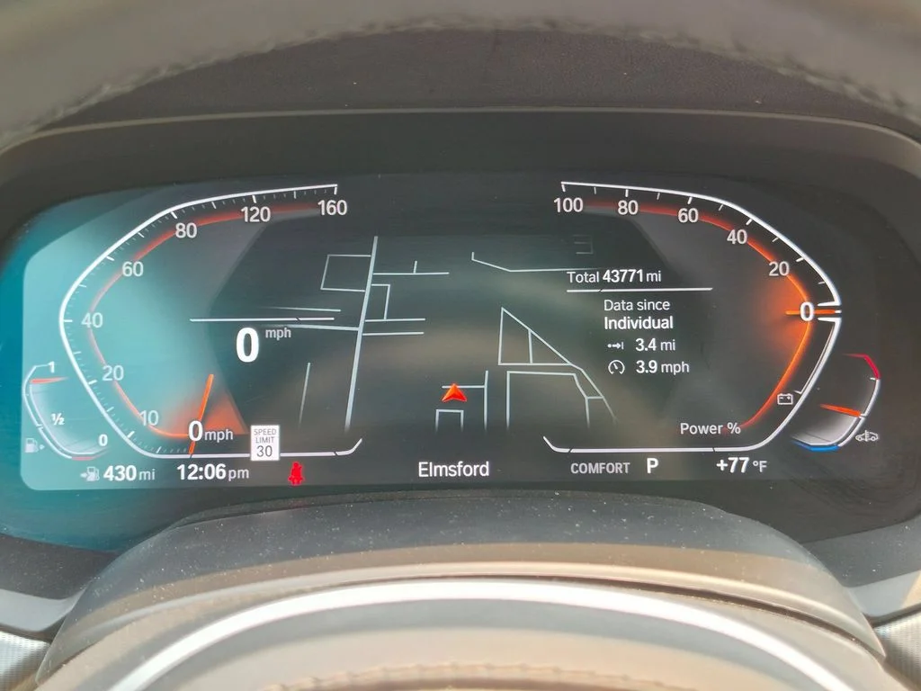 Used 2022 Black BMW xDrive40i image 17