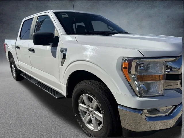 Used 2021 White Ford XLT image 3