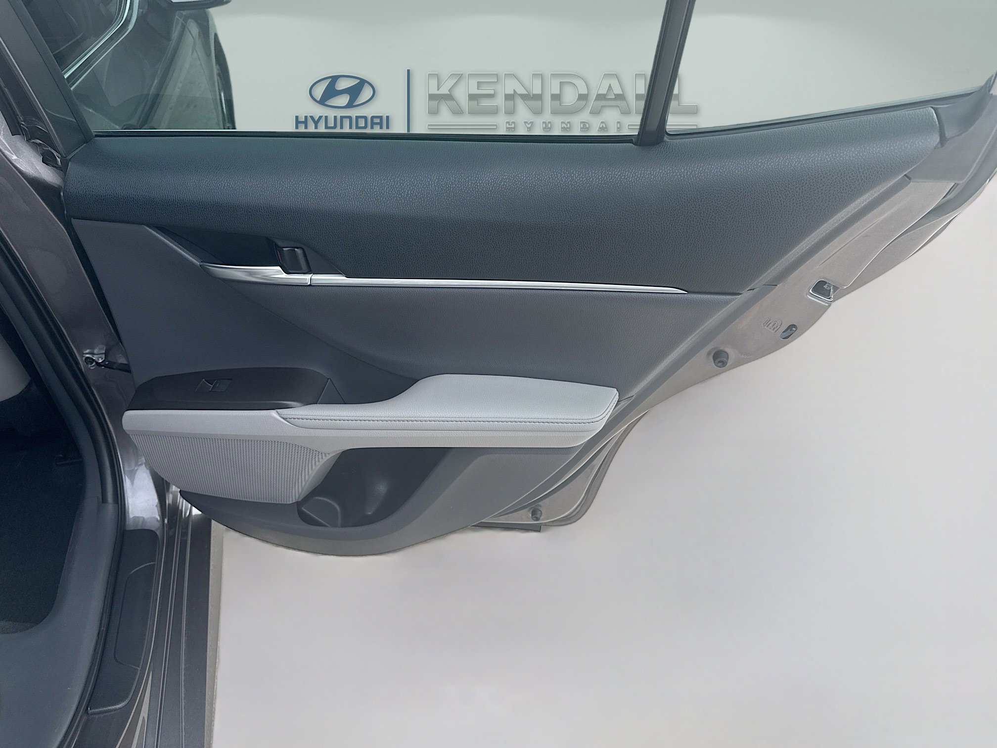 Used 2023 Predawn Gray Mica Toyota XLE image 27