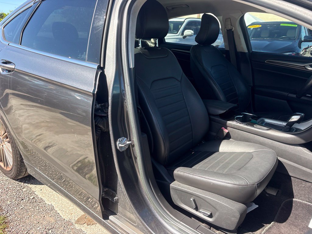 2015 Ford Fusion SE - Photo 20