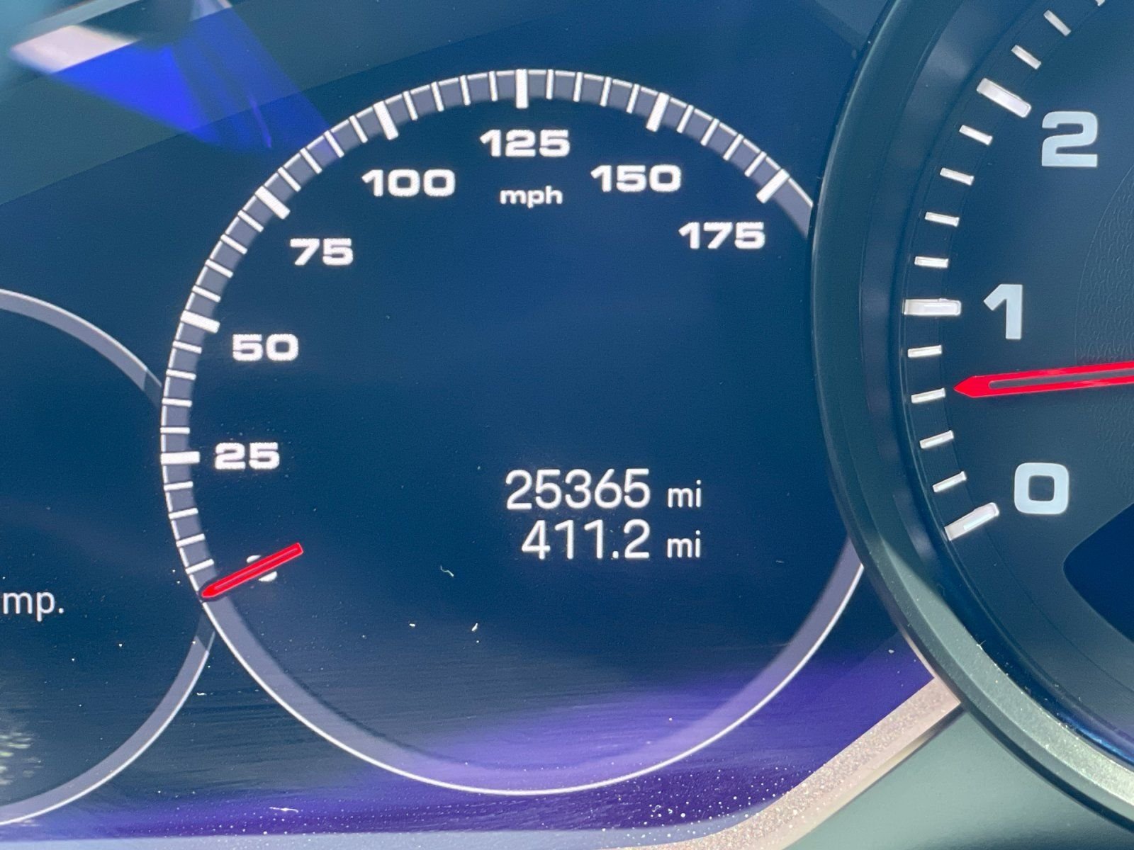 Used 2023  Porsche Base image 31