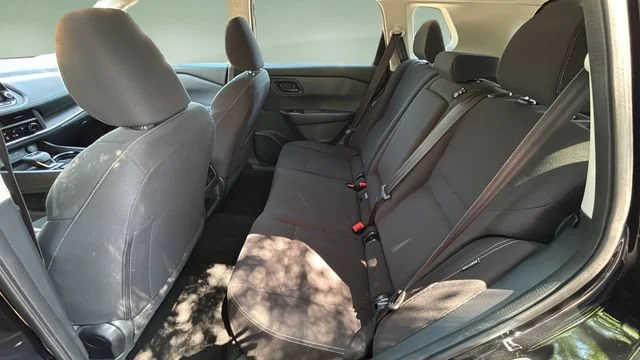 Used 2024  Nissan S image 19