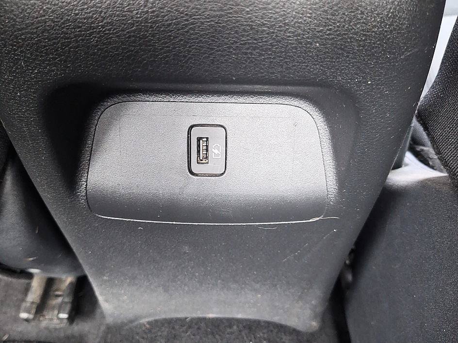 Used 2020 Electric Blue Metallic Nissan SV image 30