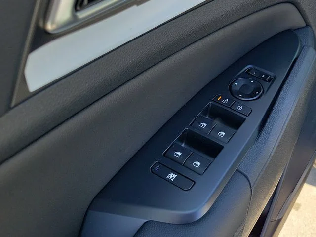 New 2026 Wolf Gray Kia EX image 6