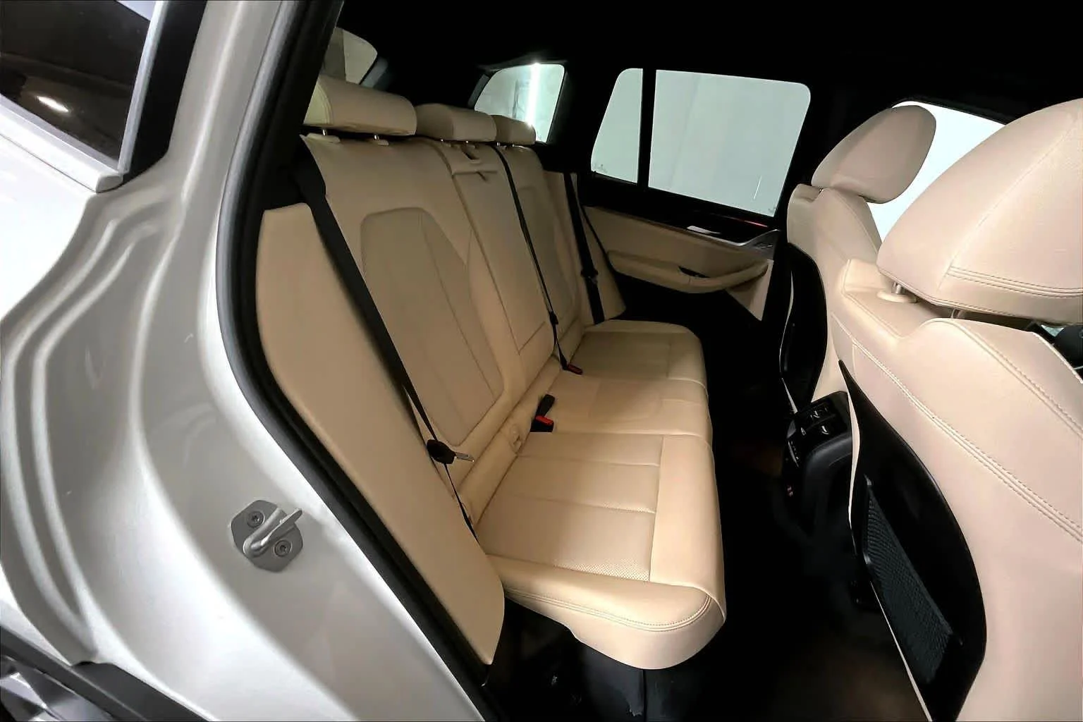 Used 2023 Alpine White BMW xDrive30i image 19