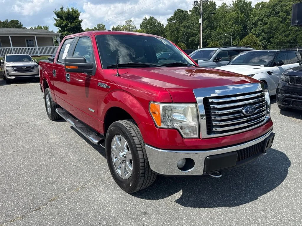 Used 2012 Red Ford XLT image 2