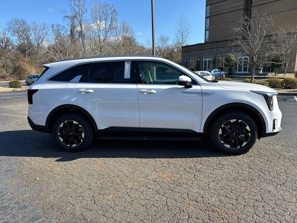 New 2026 White Kia S image 2