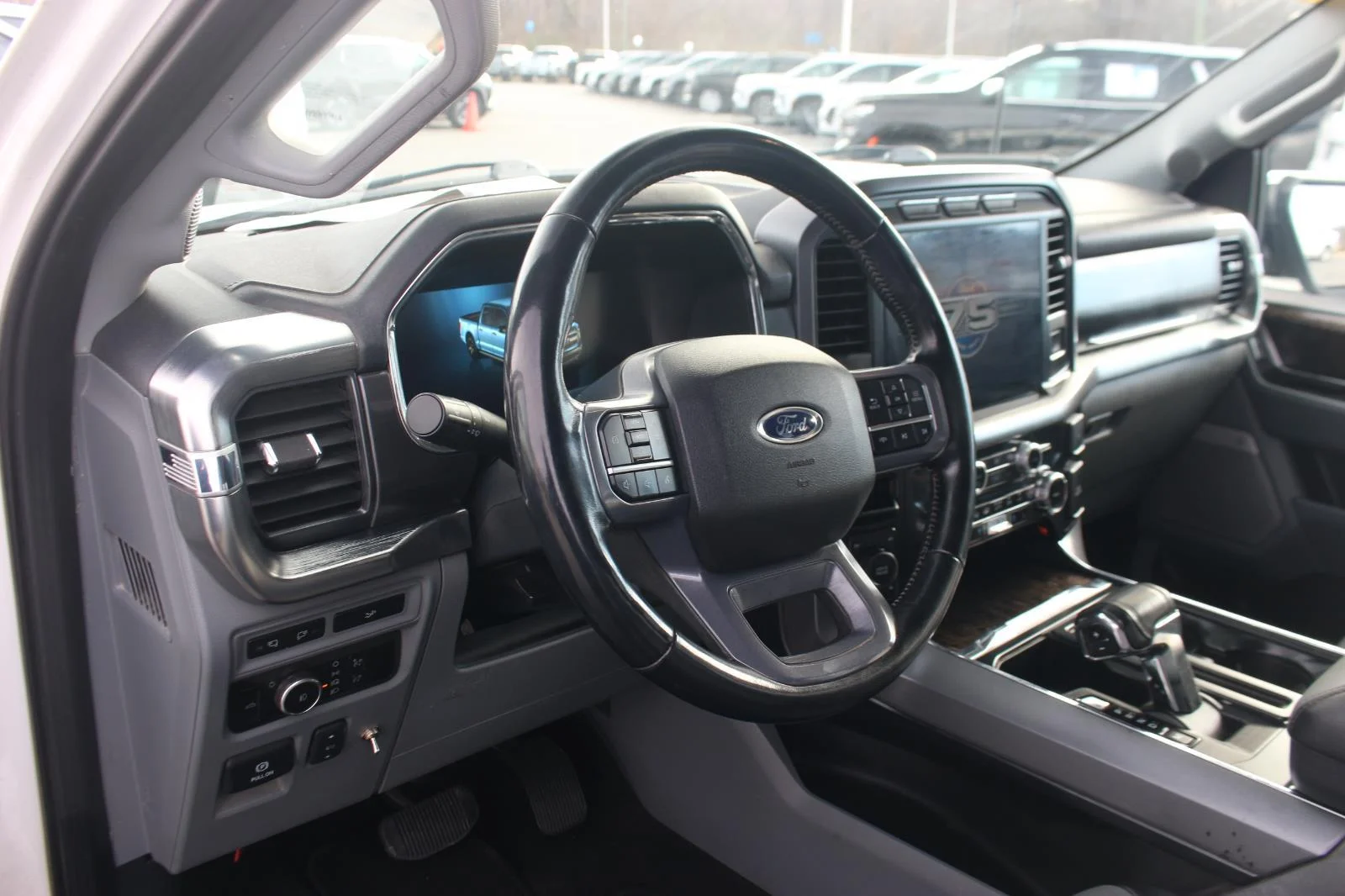 Used 2023 White Ford XL image 18