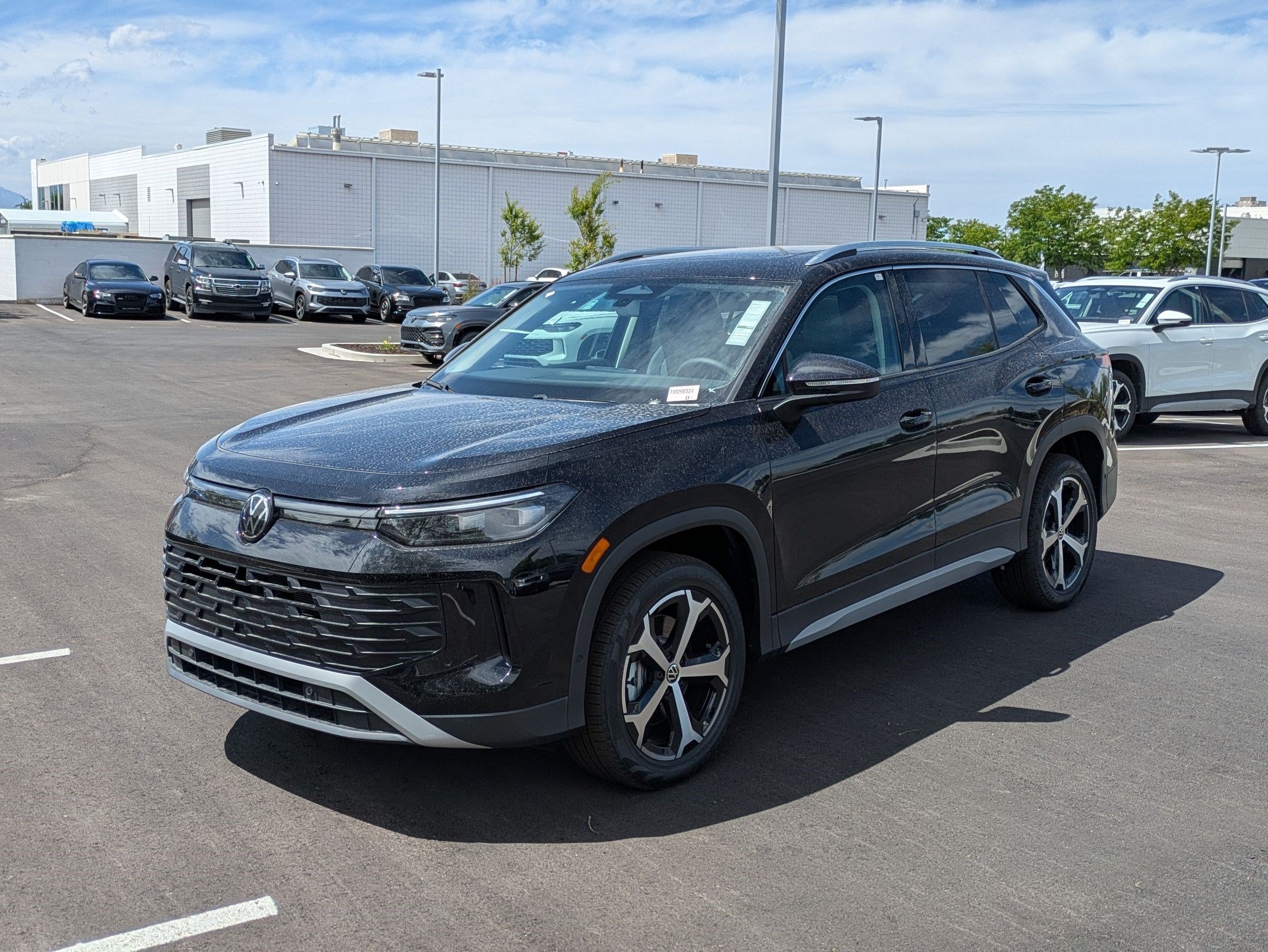 New 2026 Deep Black Pearl Volkswagen SE image 8