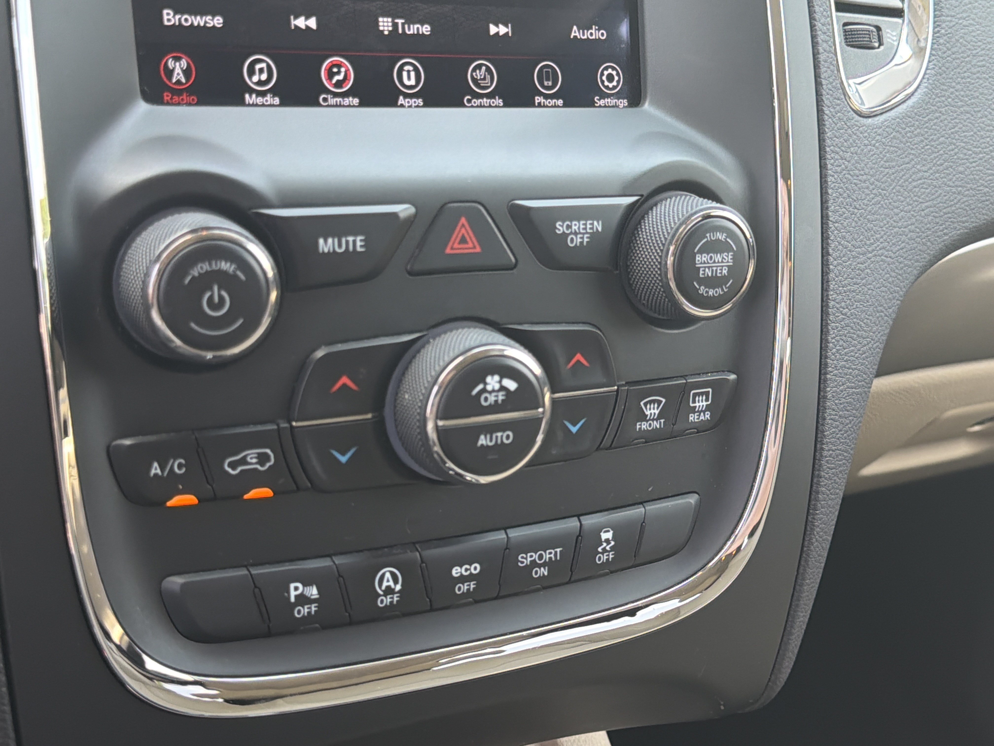 Used 2018 DB Black Clearcoat Dodge SXT image 36